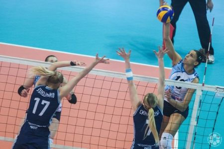 Волейболистки