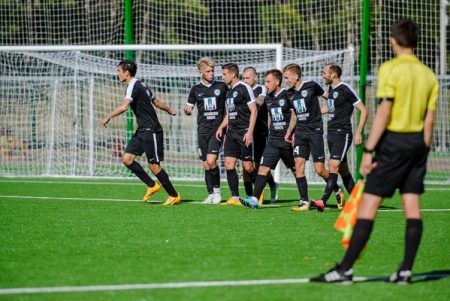 Футболисты