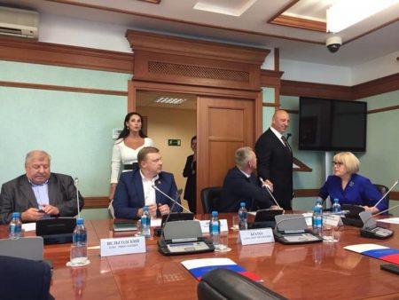 Депутат  ЗС  Приморья  Андрей  Ищенко  готов заплатить за оскорбление четы Чемерис