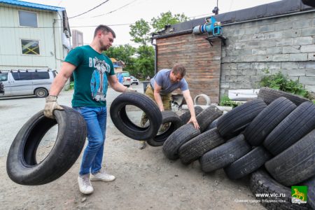 Больше двух тысяч старых автопокрышек сдали автовладельцы  Владивостока на утилизацию