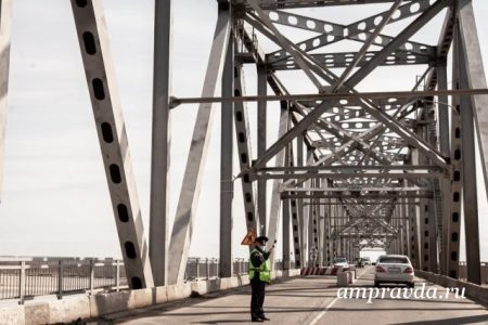 Мост через Зею в Благовещенске открыли  вчера  для большегрузов