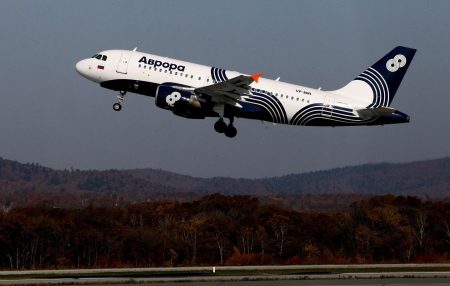 Восемь  авиалайнеров  17  января  в аэропорту Владивостока   прилетают  и  вылетают  вне  графика