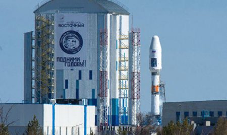 С космодрома Восточный в  Амурской  области  стартовала ракета «Союз» с 36 спутниками OneWeb