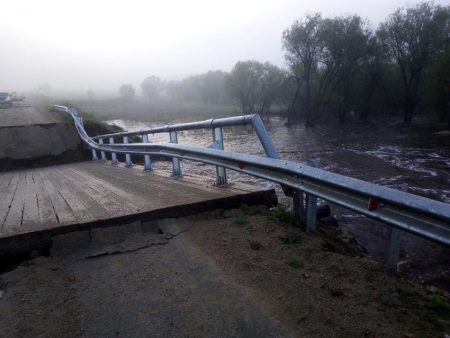 В Забайкалье обрушился мост через реку Большой Жиндокон