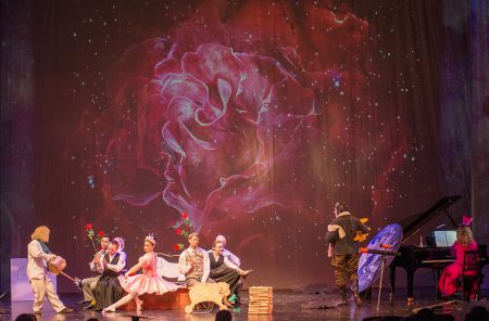 Сцена из оперы "Маленький принц". Фото - Наталья Макагонова, пресс-служба Приморской сцены Мариинского театра