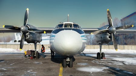 Рейсы в Комсомольск и Чумикан перенесли из-за снегопада