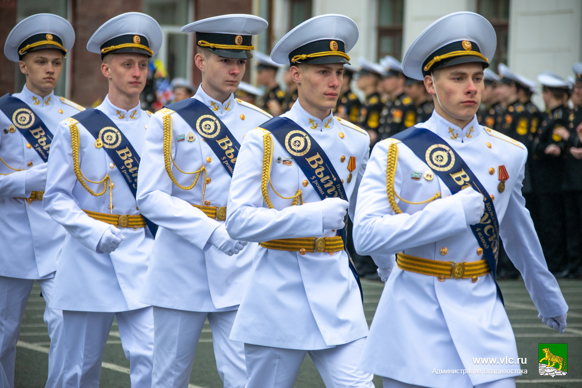 Последний звонок прозвенел во Владивостоке для выпускников филиала  Нахимовского училища - ДВ-РОСС - новости Дальнего Востока